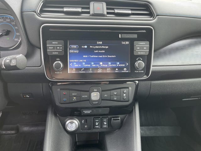 2018 NISSAN LEAF - 12