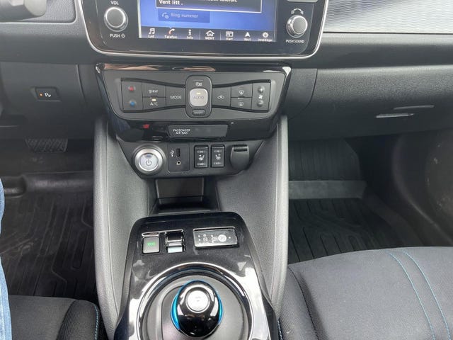 2018 NISSAN LEAF - 13