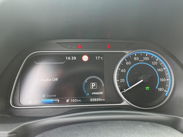 2018 NISSAN LEAF - 10