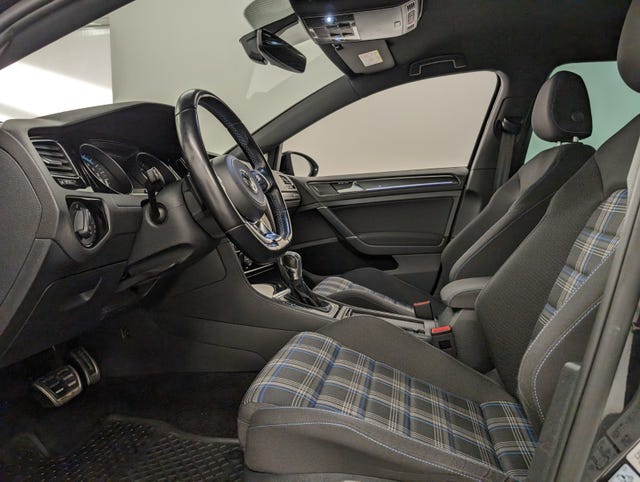 2019 VOLKSWAGEN GOLF - 17