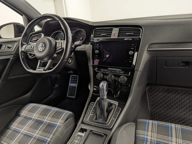 2019 VOLKSWAGEN GOLF - 52