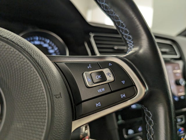 2019 VOLKSWAGEN GOLF - 24