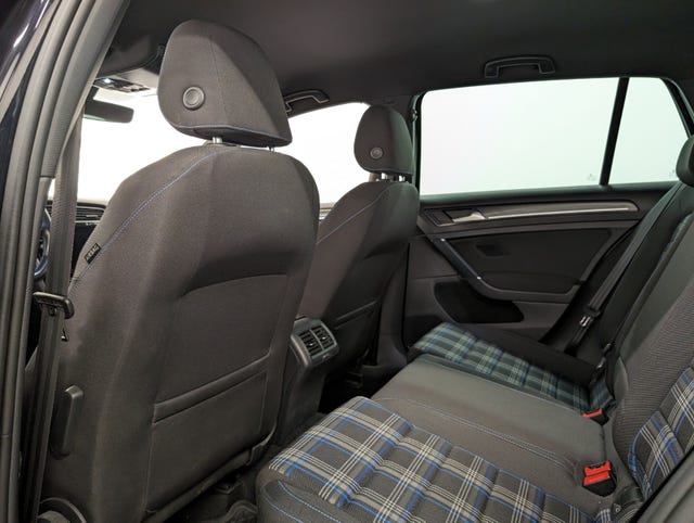 2019 VOLKSWAGEN GOLF - 41