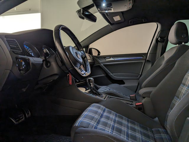 2019 VOLKSWAGEN GOLF - 16