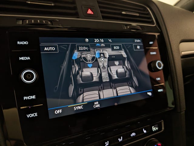 2019 VOLKSWAGEN GOLF - 32