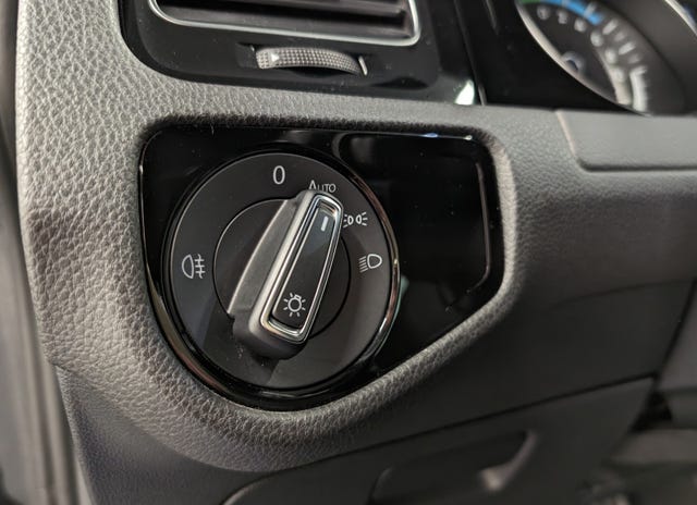 2019 VOLKSWAGEN GOLF - 20
