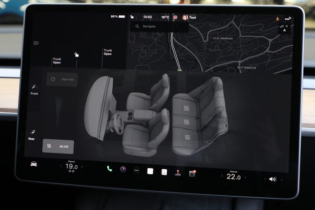2022 TESLA MODEL 3 - 24