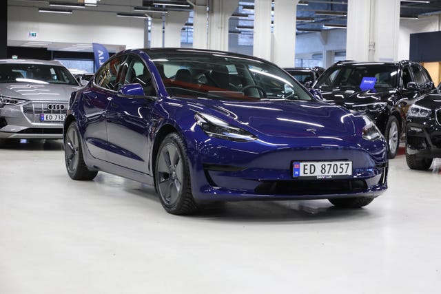 LRW3E7FR6NC568205 2022 TESLA MODEL 3-1