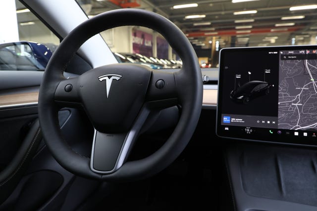 2022 TESLA MODEL 3 - 14