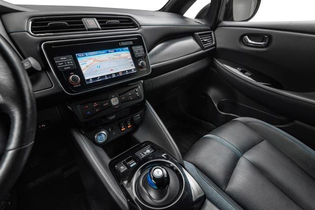 2018 NISSAN LEAF - 10