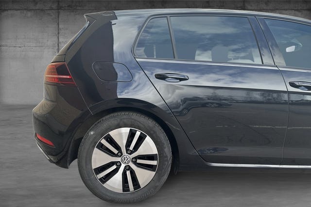 WVWZZZAUZJ8910472 2018 VOLKSWAGEN GOLF-3