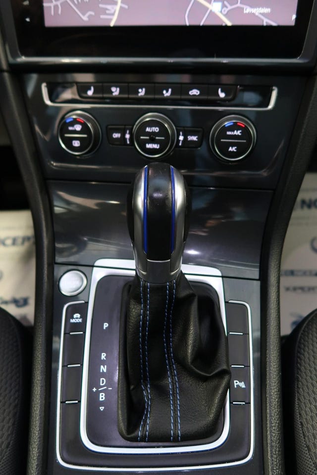 2018 VOLKSWAGEN GOLF - 25