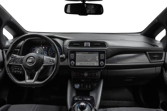 2021 NISSAN LEAF - 12