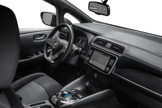 2021 NISSAN LEAF - 24