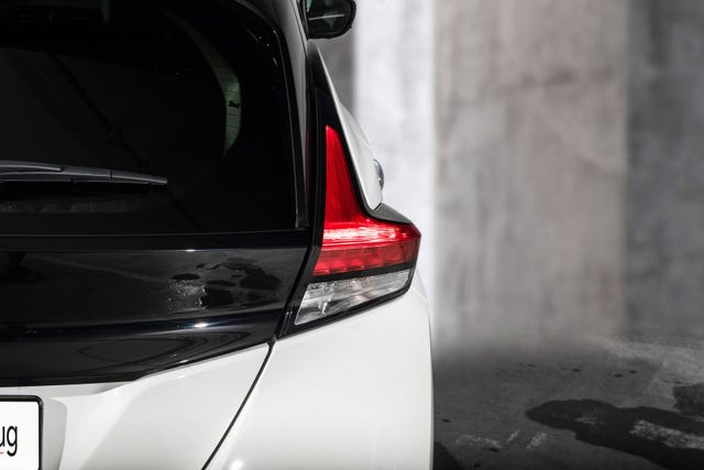 2022 NISSAN LEAF - 8