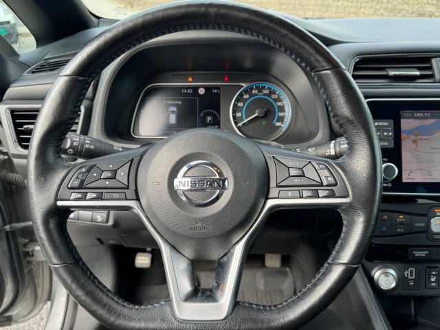 2020 NISSAN LEAF - 11