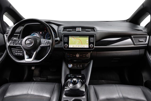 2021 NISSAN LEAF - 11
