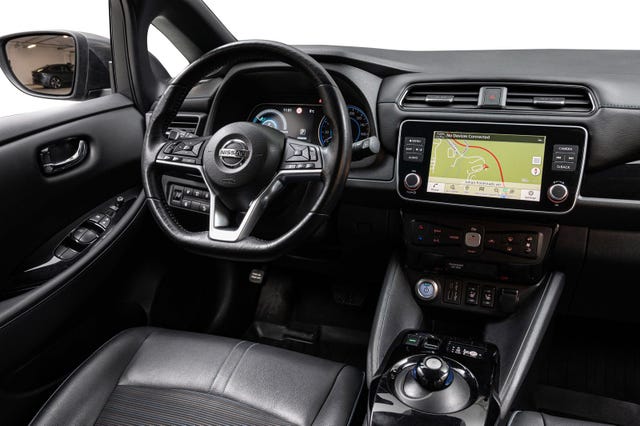 2021 NISSAN LEAF - 25
