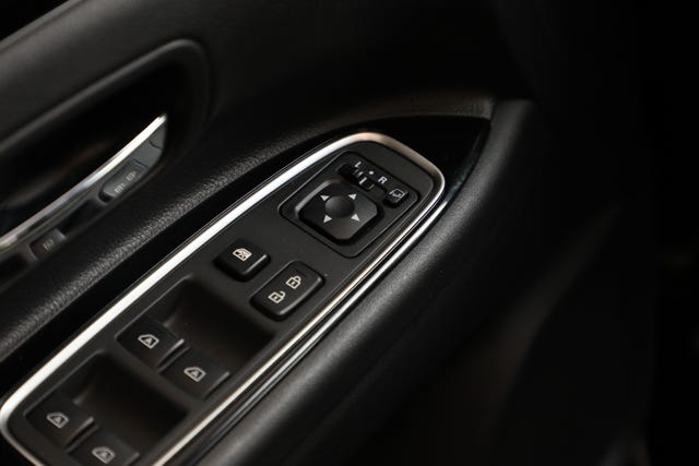 2020 MITSUBISHI OUTLANDER - 27