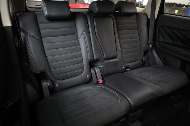 2020 MITSUBISHI OUTLANDER - 24