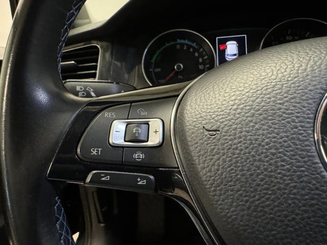 2019 VOLKSWAGEN GOLF - 20