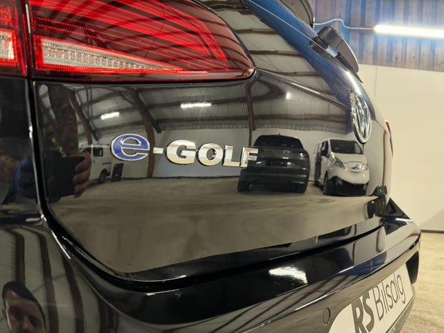 2019 VOLKSWAGEN GOLF - 17