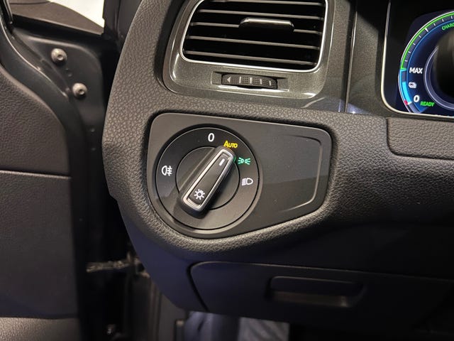 2019 VOLKSWAGEN GOLF - 22