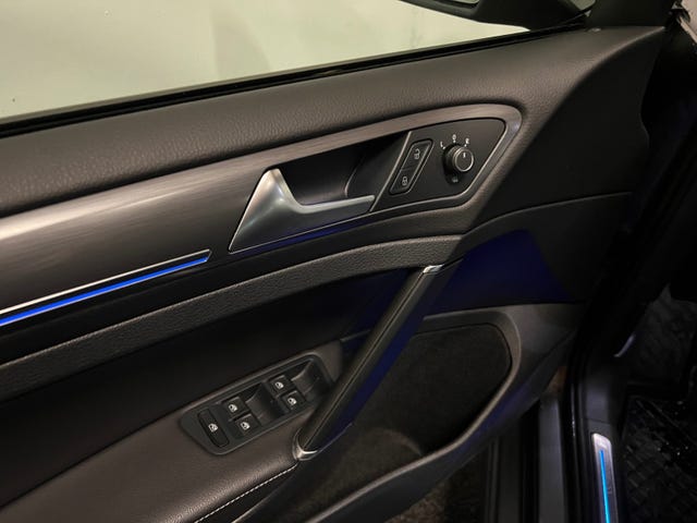 2019 VOLKSWAGEN GOLF - 25