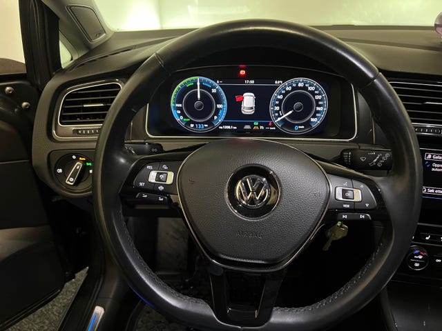 2019 VOLKSWAGEN GOLF - 18
