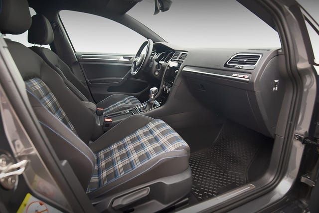 2018 VOLKSWAGEN GOLF - 12