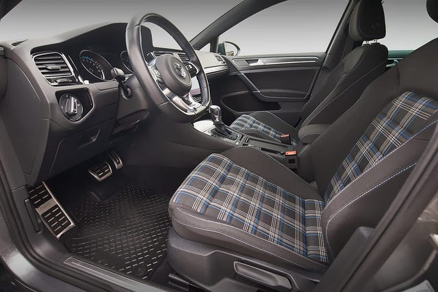 2018 VOLKSWAGEN GOLF - 10