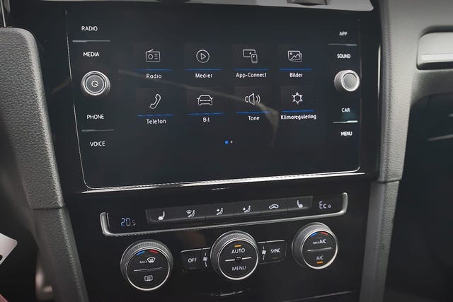 2018 VOLKSWAGEN GOLF - 11