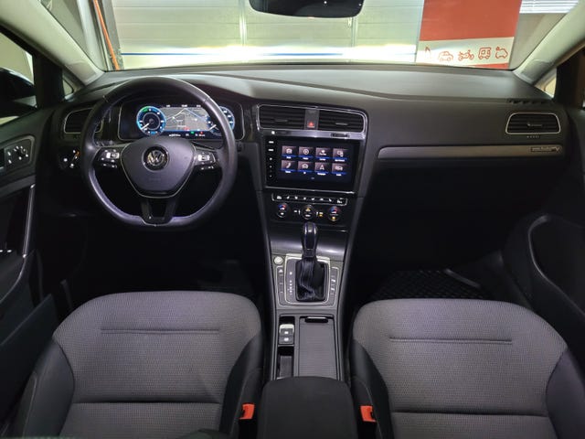 2018 VOLKSWAGEN GOLF - 31