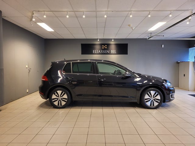 WVWZZZAUZJW902257 2018 VOLKSWAGEN GOLF-3