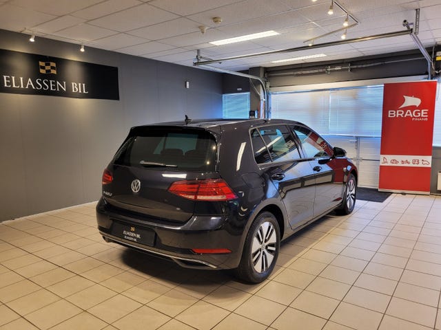 WVWZZZAUZJW902257 2018 VOLKSWAGEN GOLF-5