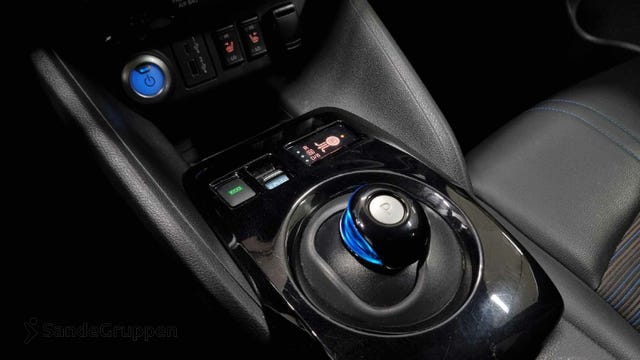 2021 NISSAN LEAF - 19