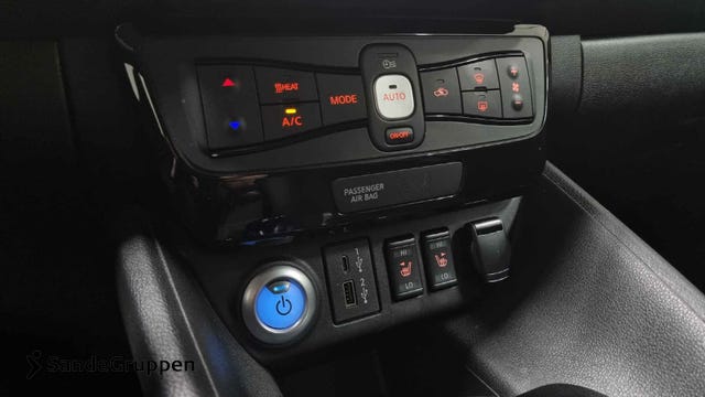 2021 NISSAN LEAF - 18