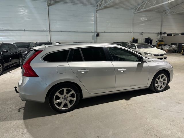 2015 VOLVO V60 - 14