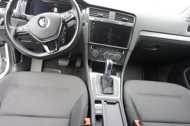 2019 VOLKSWAGEN GOLF - 7