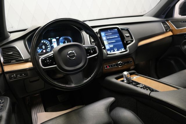 2017 VOLVO XC90 - 18