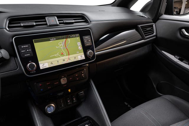 2022 NISSAN LEAF - 15