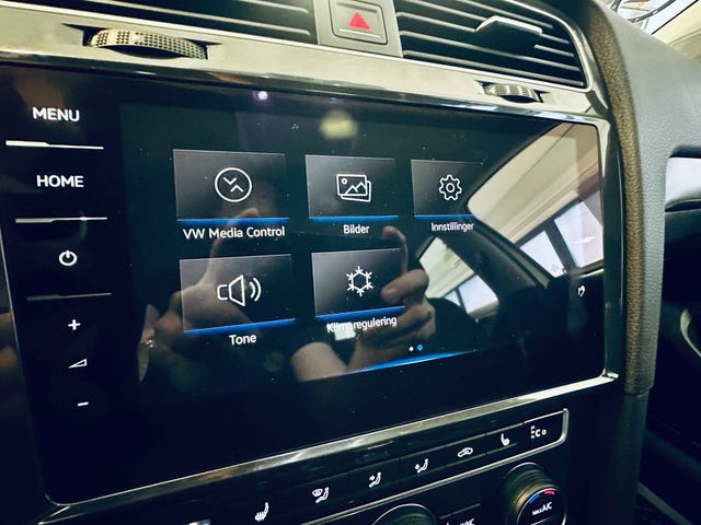 2018 VOLKSWAGEN GOLF - 18