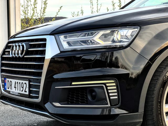 null 2018 AUDI Q7-5