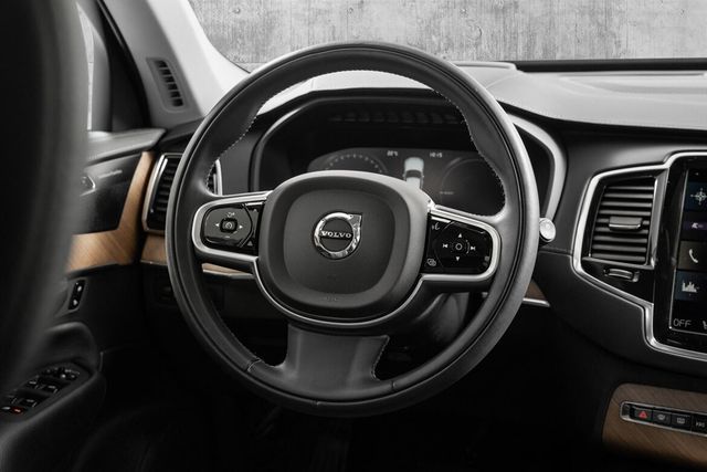 2022 VOLVO XC90 - 21