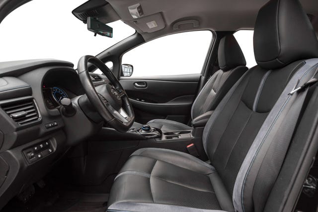 2021 NISSAN LEAF - 10