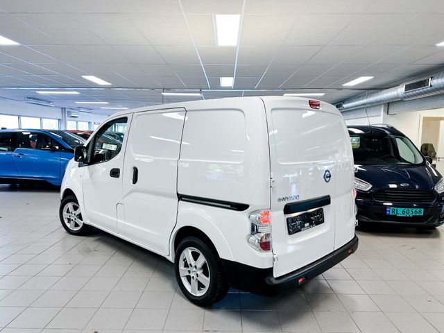 VSKYAAME0U0600118 2018 NISSAN E-NV200-5