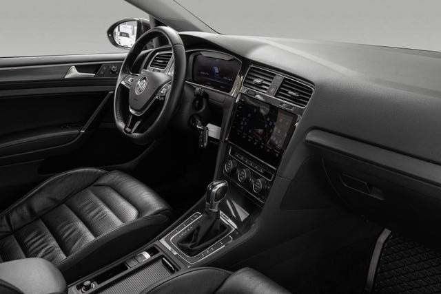 2019 VOLKSWAGEN GOLF - 14