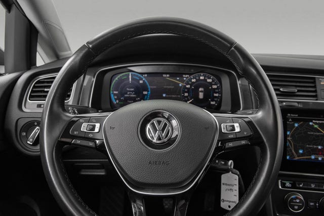 2019 VOLKSWAGEN GOLF - 16