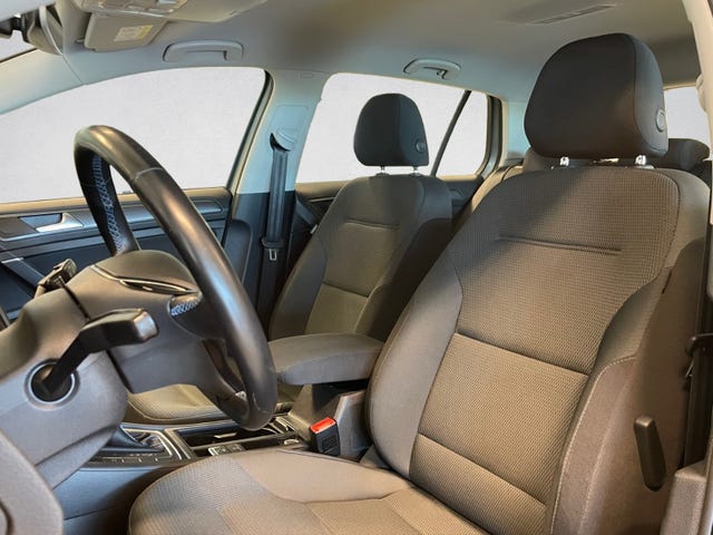 2019 VOLKSWAGEN GOLF - 9