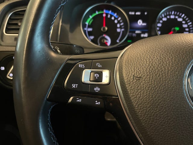 2019 VOLKSWAGEN GOLF - 15